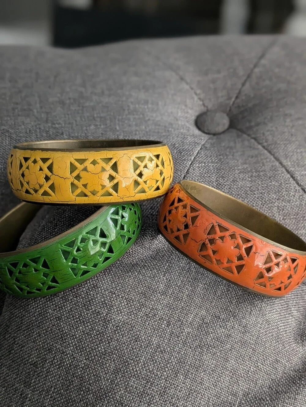 Vintage Brass Tone Cutout Enamel Bangle Bracelet Set of 3 | Green Rust Mustard - Picture 2 of 6